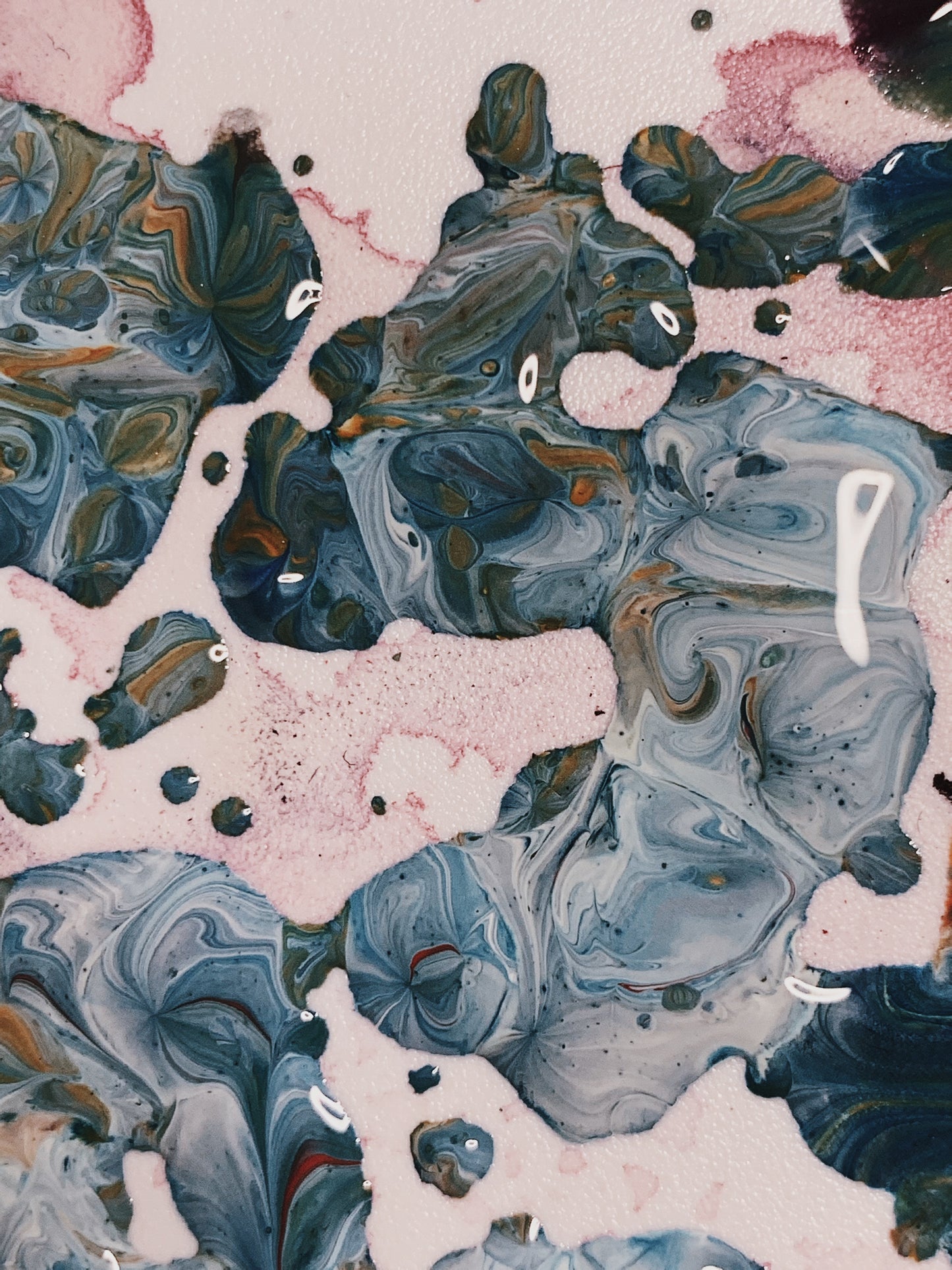 M52 Abstract - Microlamina Panels